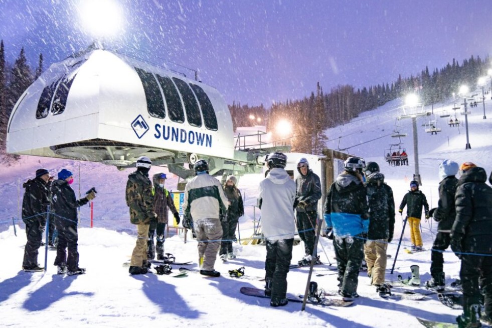 FUNDADOR E PRESIDENTE DA NETFLIX, REED HASTINGS, COMPRA A PARTICIPAÇÃO